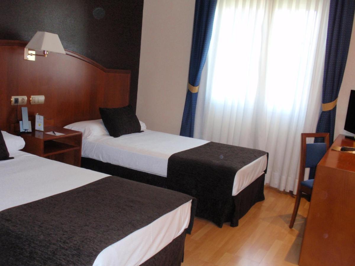 Ponferrada Plaza Hotel Exterior foto