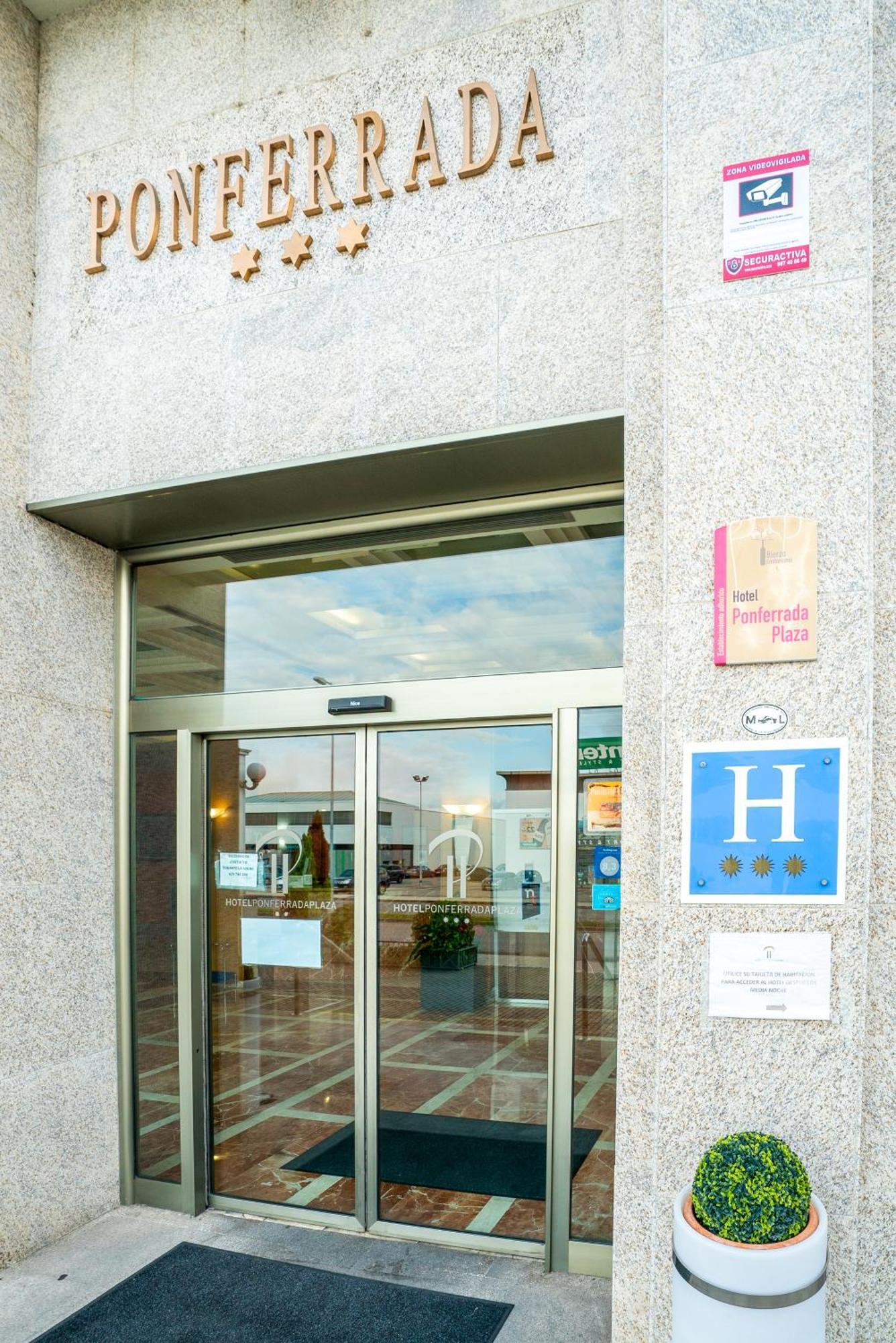 Ponferrada Plaza Hotel Exterior foto
